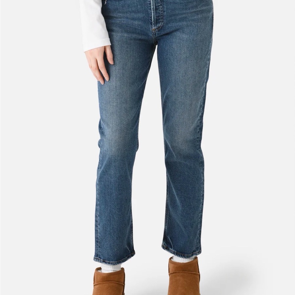 Agolde Riley long, high rise straight leg. Pose wash. Size 27